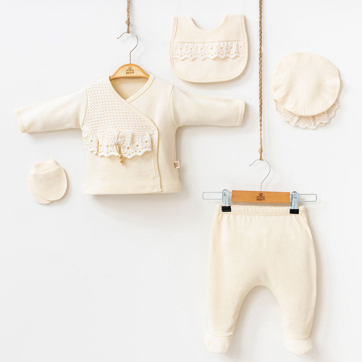 Newborn Set- Cream